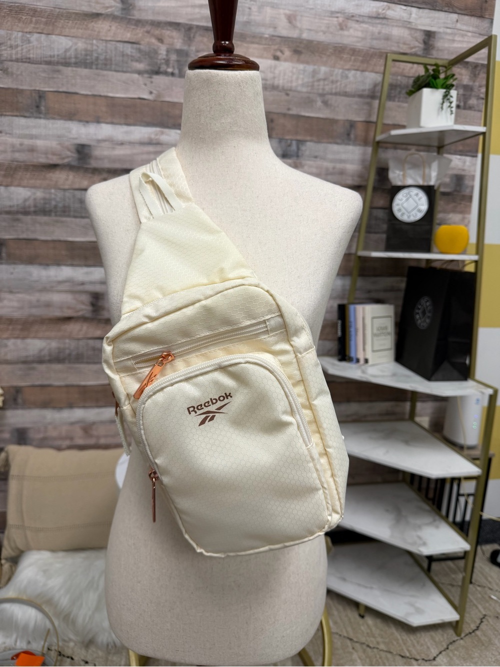 Reebok white crossbody sling bag OS - Picture 4 of 5